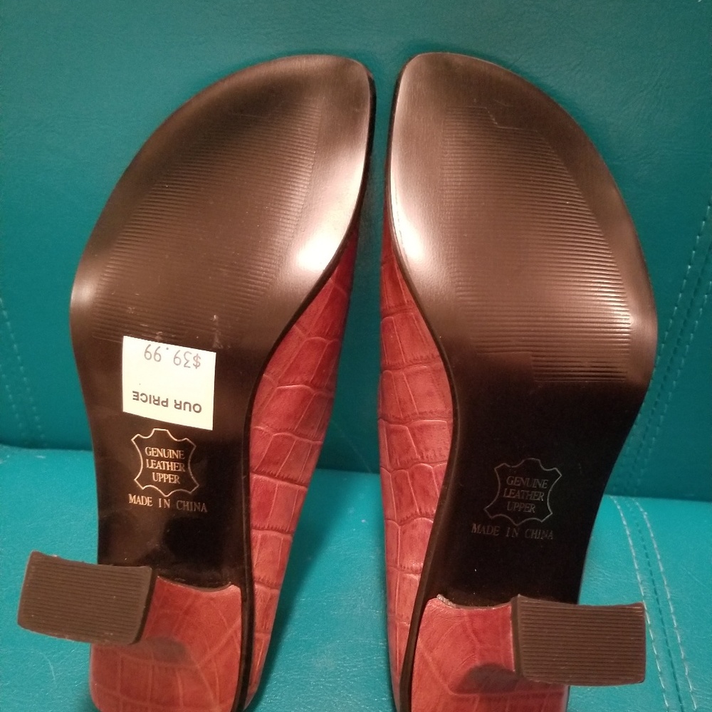 Brown Leather Crocodile Print Heels by Marquise - Picture 4 of 4